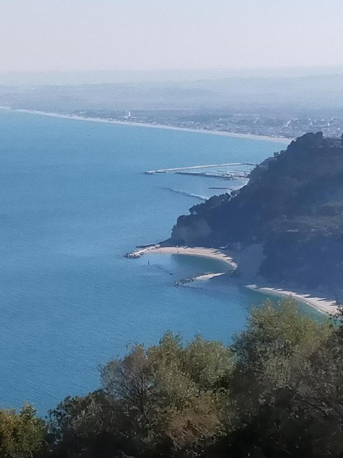Affittacamere Le Tre Sorelle Sirolo Εξωτερικό φωτογραφία